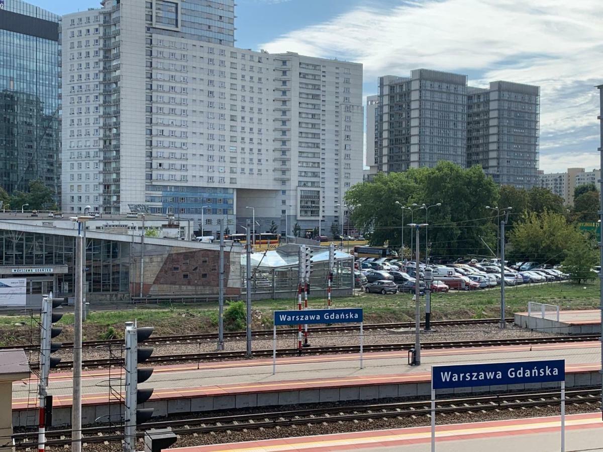 P&O Serviced Apartments Gdanski Station Варшава Экстерьер фото